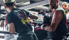 拳王富里最新爆料,最新动态与未来计划曝光